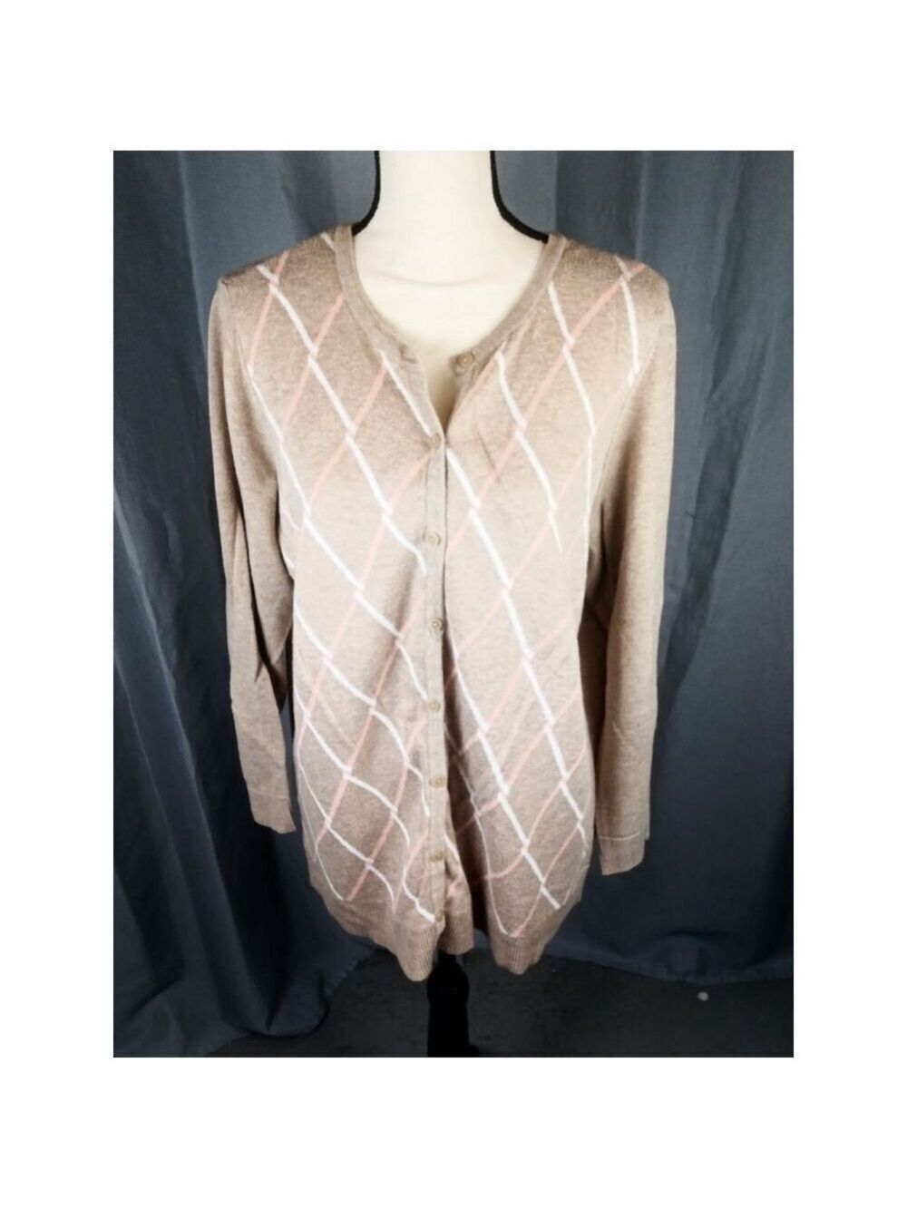 Women's Croft & Barrow Plus 1X Beige Pink Argyle Button Cardigan